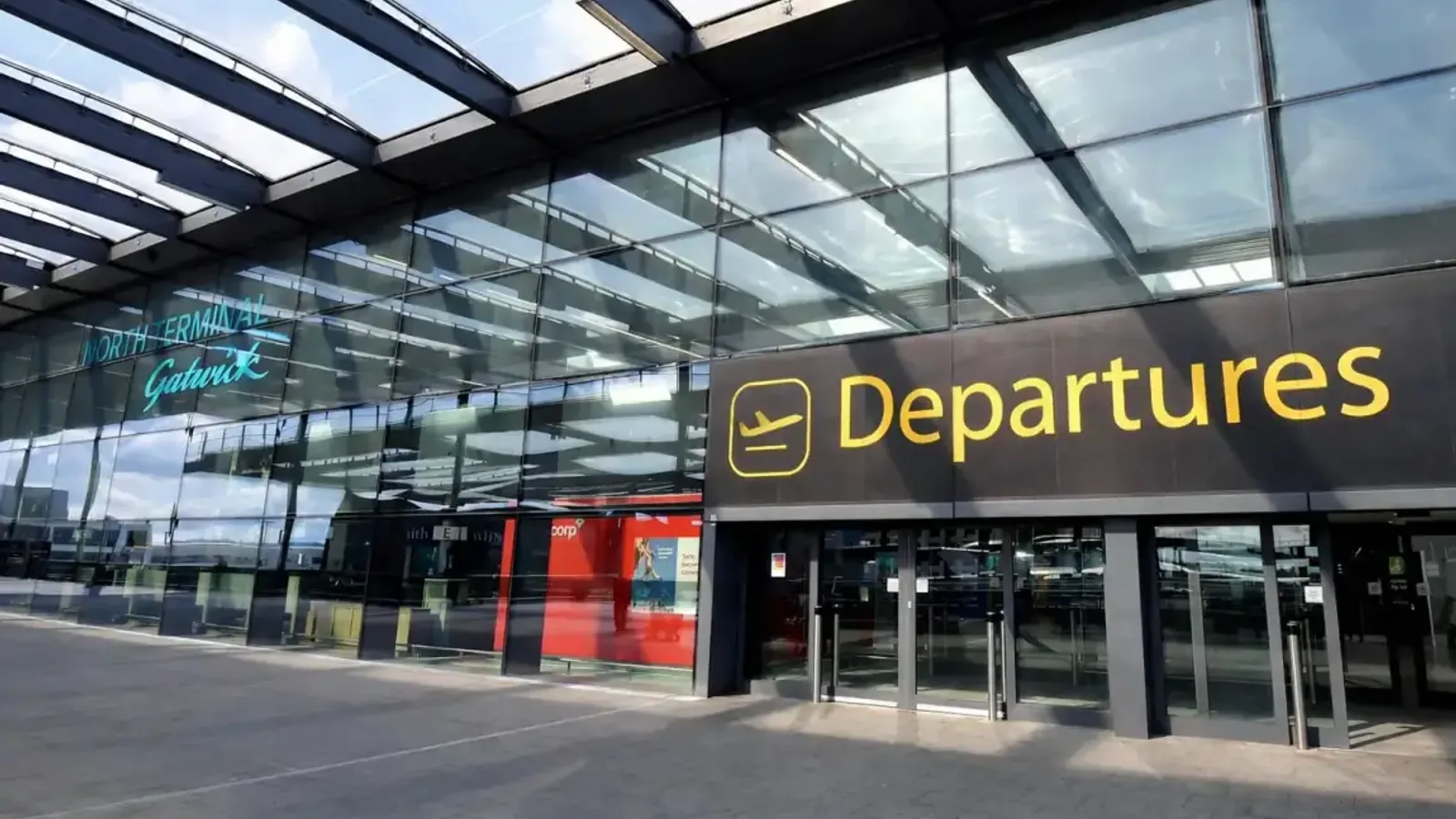 Gatwick Airport Chauffeur Service & Luxury Transfers (LGW)